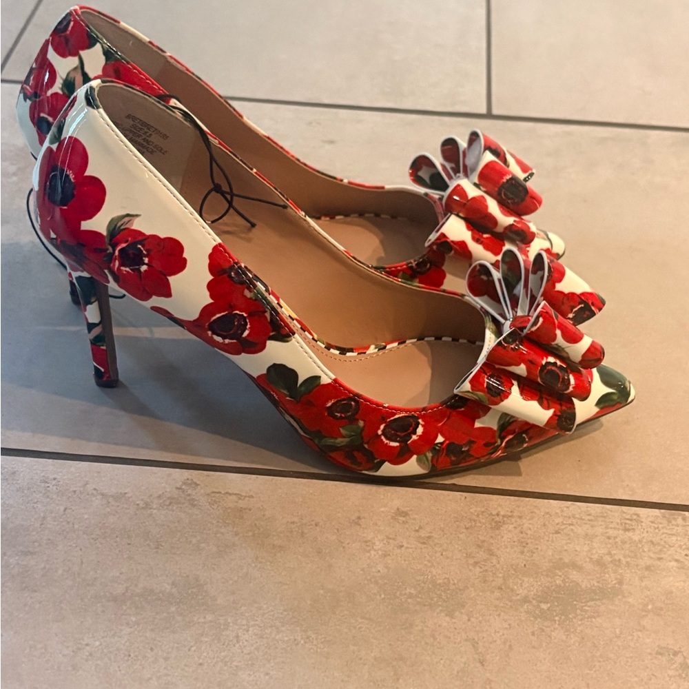 Betsey Johnson White Pumps with Red Floral Bow